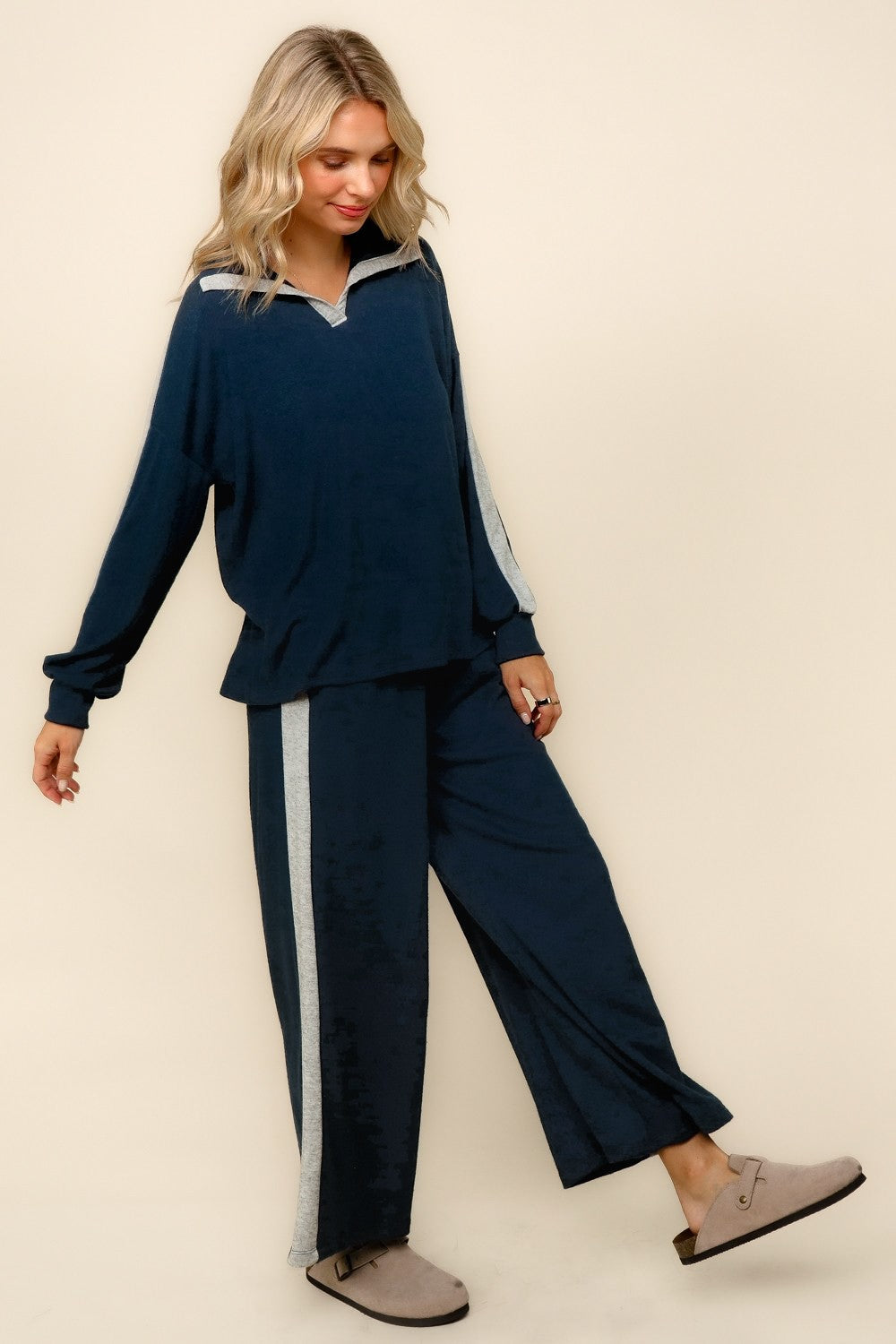 Black Elastic Waist Knit Jogger Pants with Gray Stripe