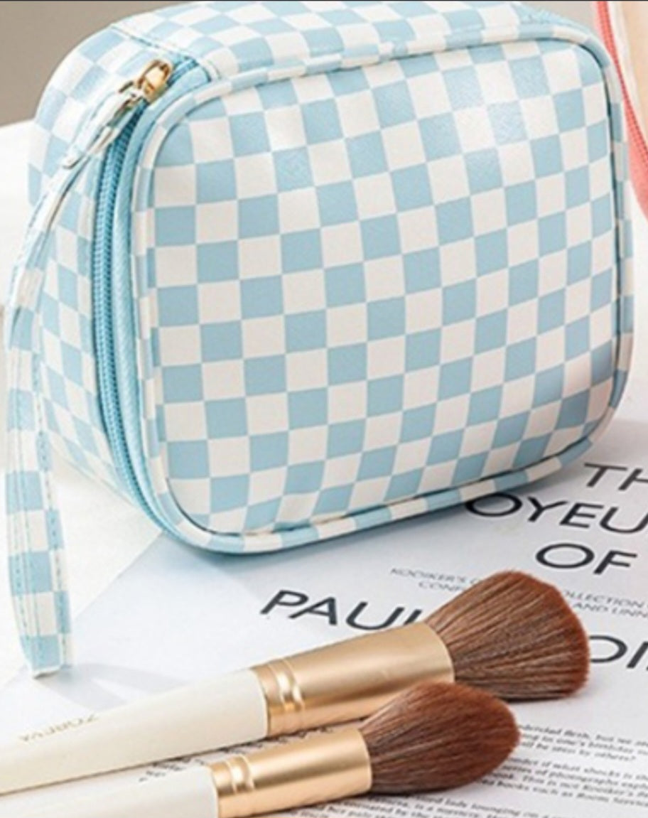 Checkered cosmetic makeup travel case
