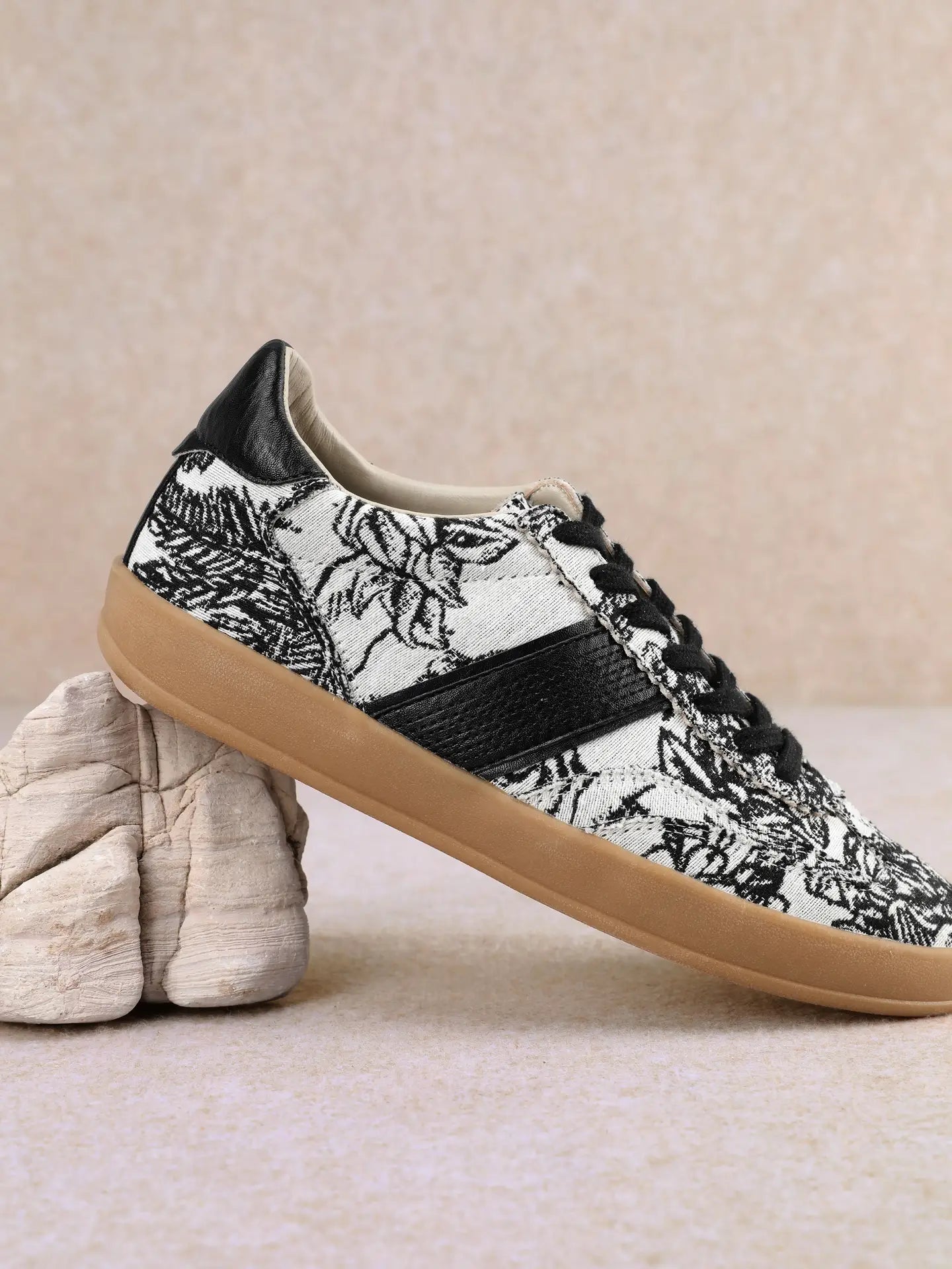 Dixie Sneaker