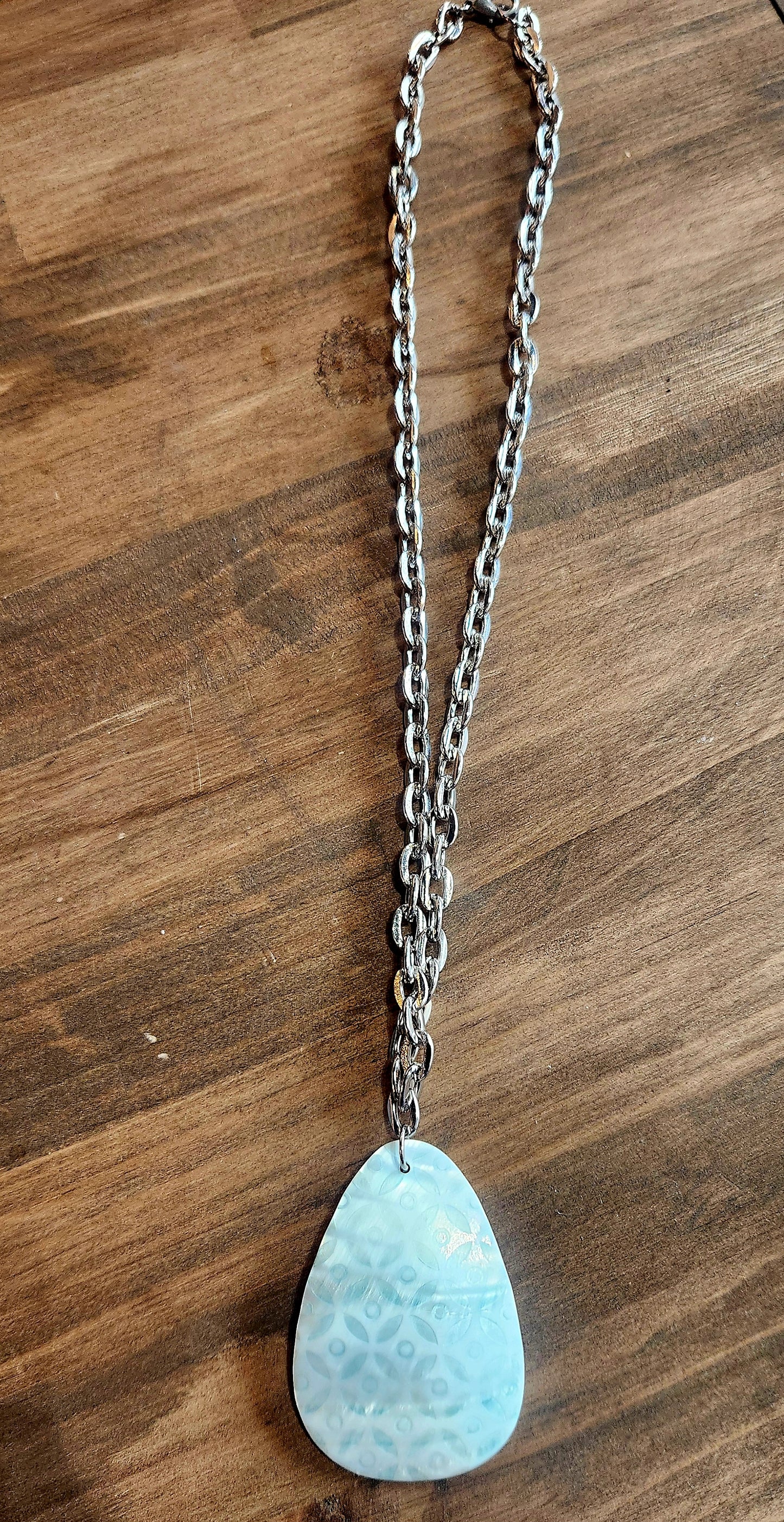 Shell Pendent Necklace