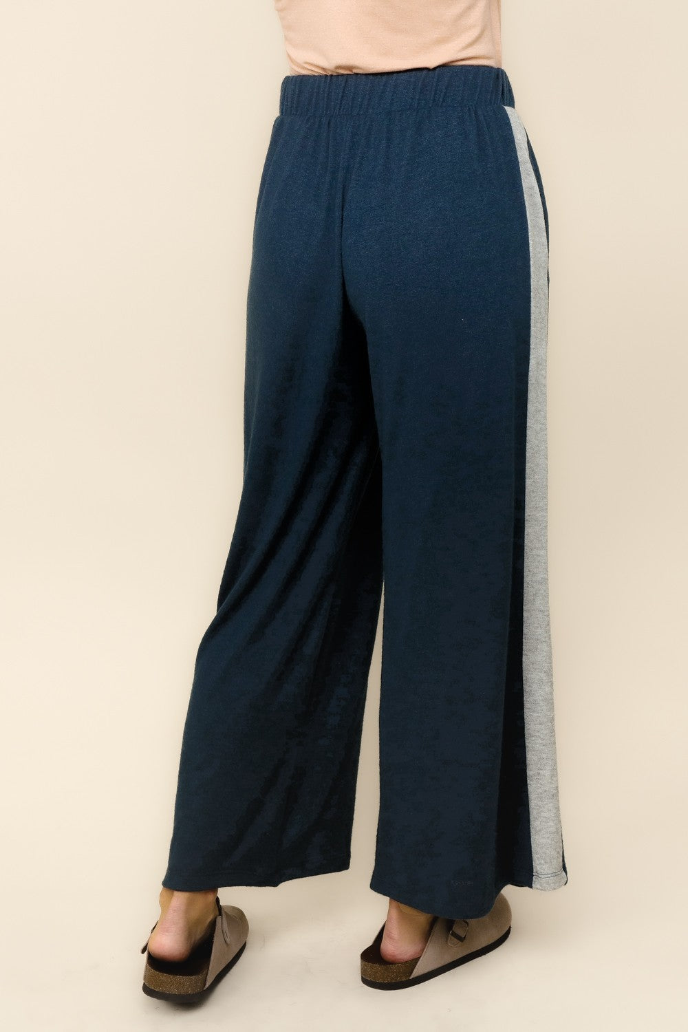 Black Elastic Waist  Knit Jogger Pants with Gray Stripe