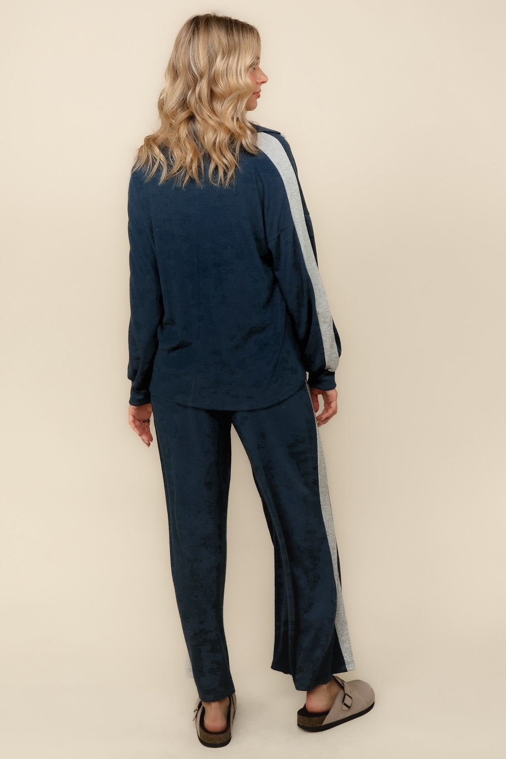 Black Elastic Waist  Knit Jogger Pants with Gray Stripe