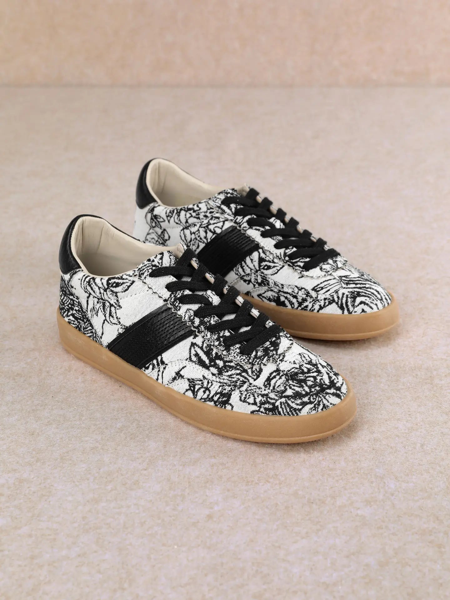 Dixie Sneaker