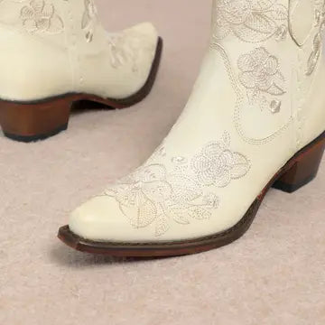 Naomi Bootie