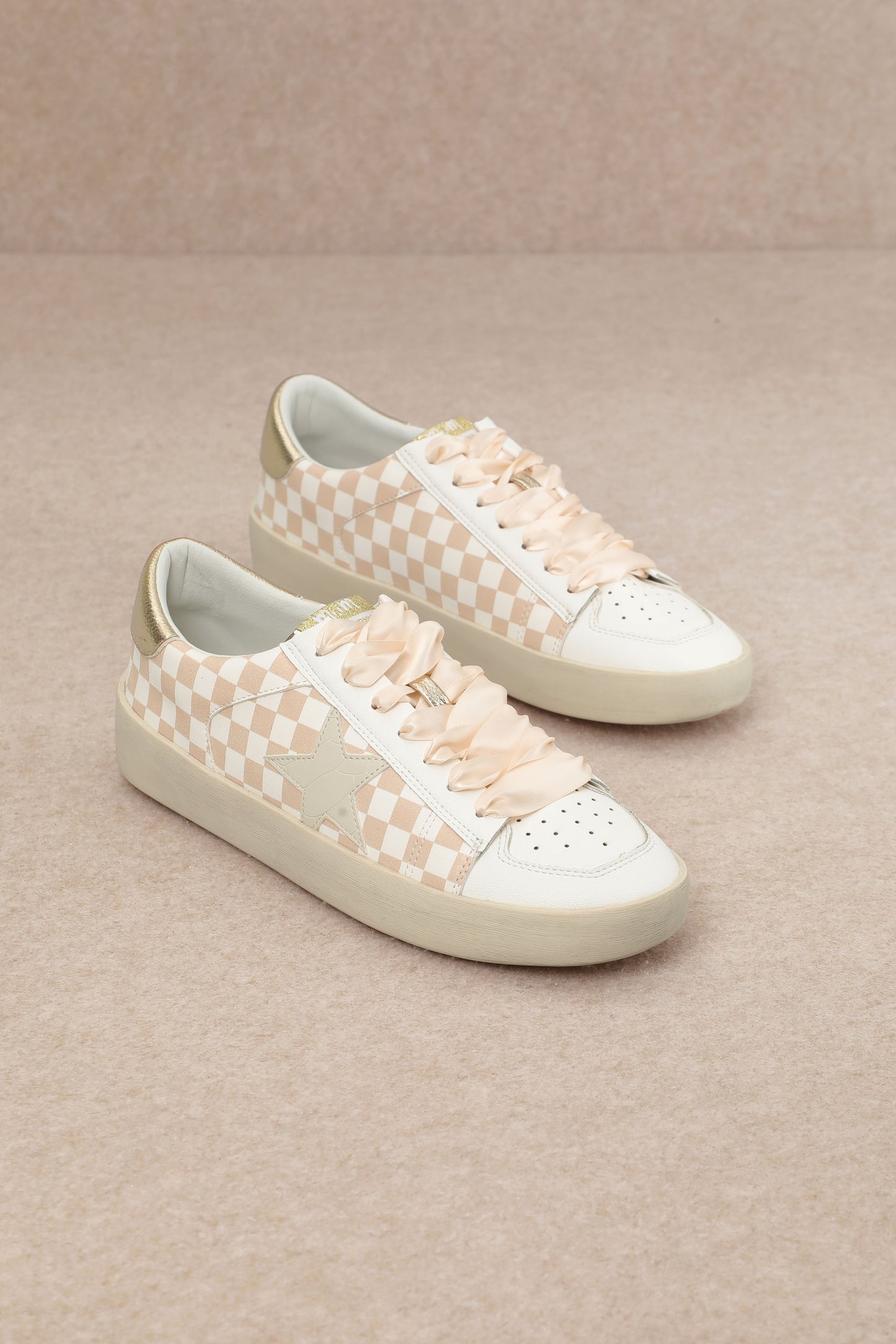 Alex - Star Lace-up Sneakers - MiiM