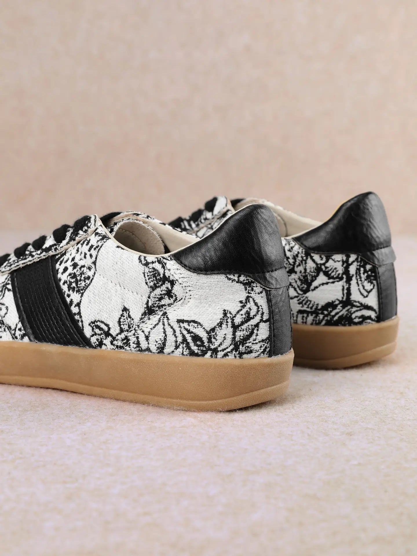 Dixie Sneaker
