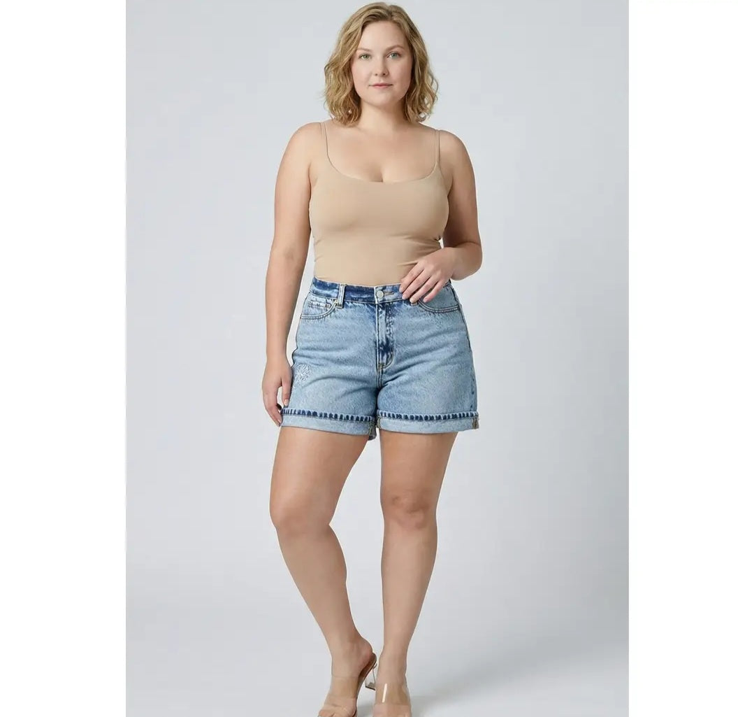 Mid-Rise Embroidery Short